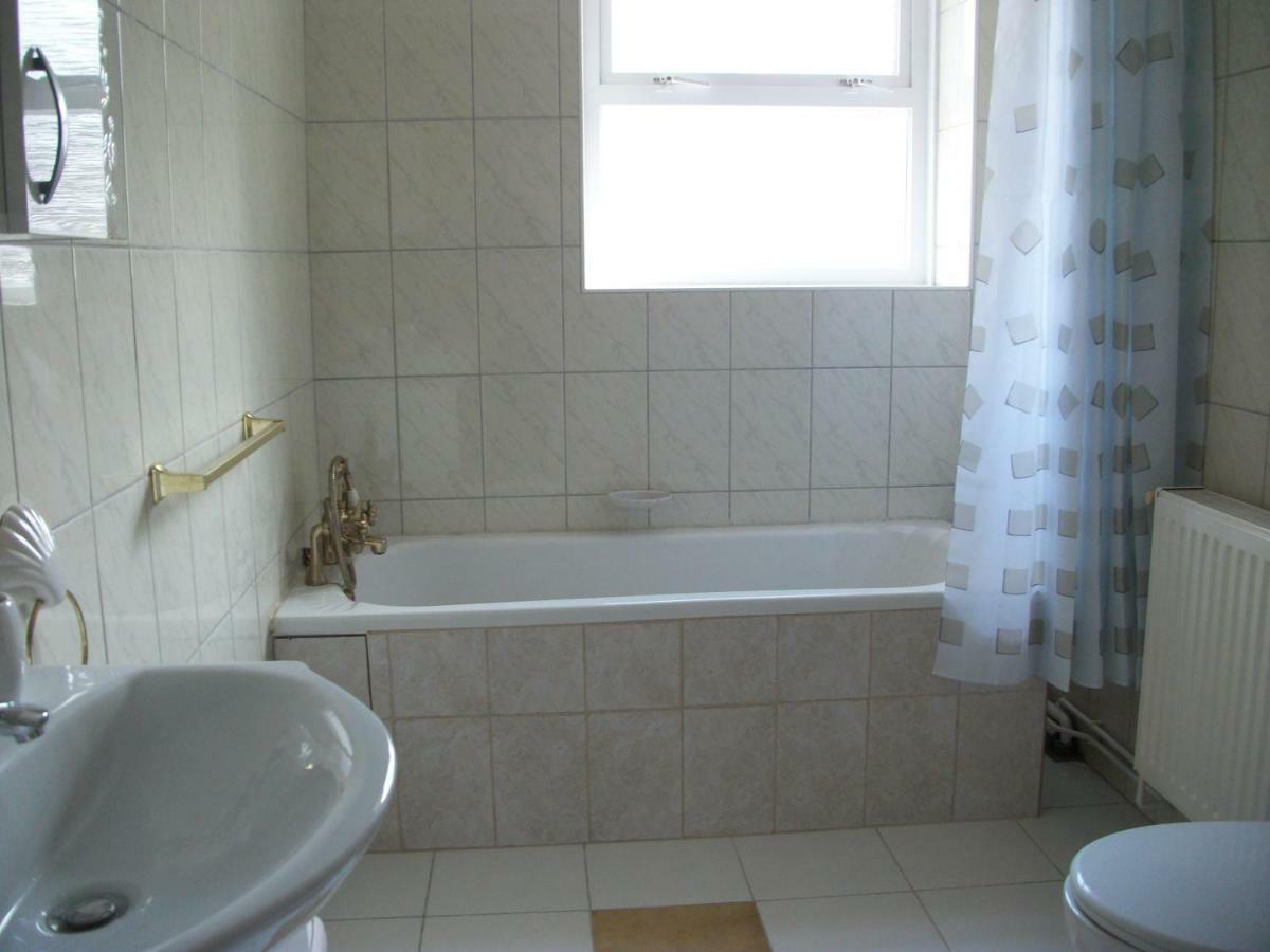 Hotel Füge Vendégház à Miskolc Extérieur photo